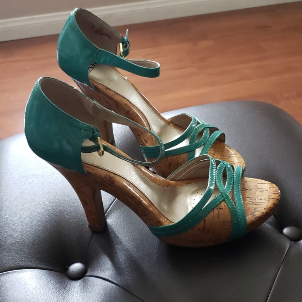 Sofft Platform heels